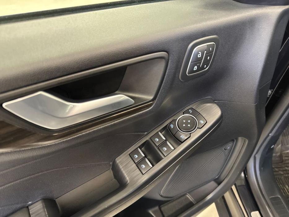 FORD Kuga 2023