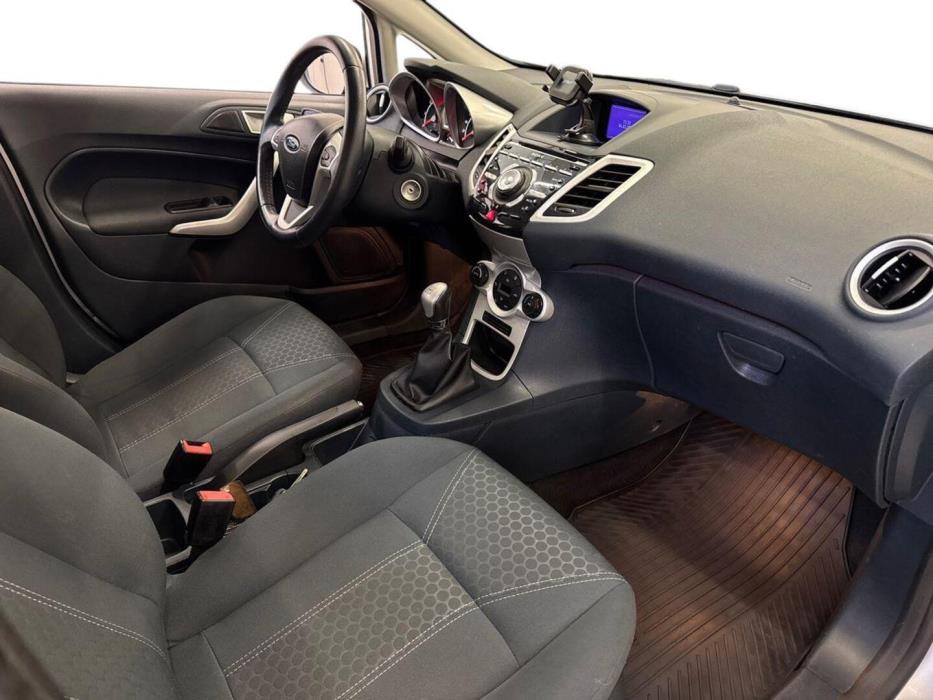 FORD Fiesta 2012