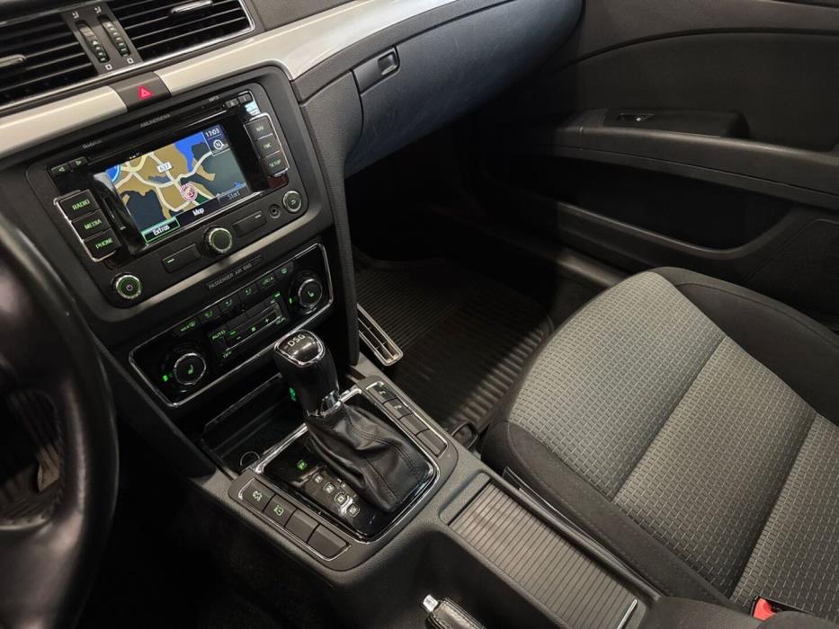 SKODA Superb 2013
