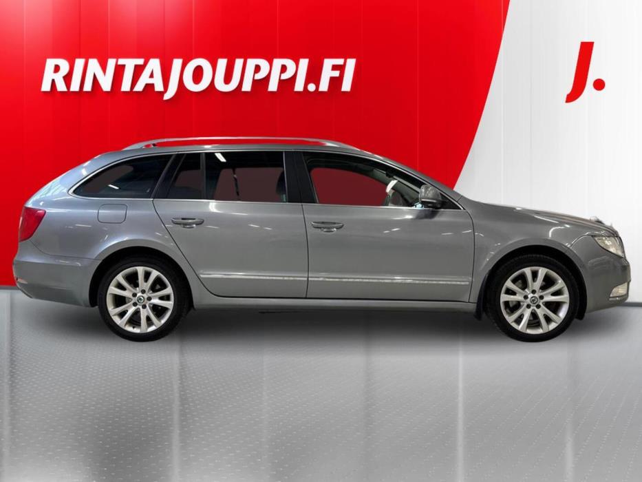 SKODA Superb 2013