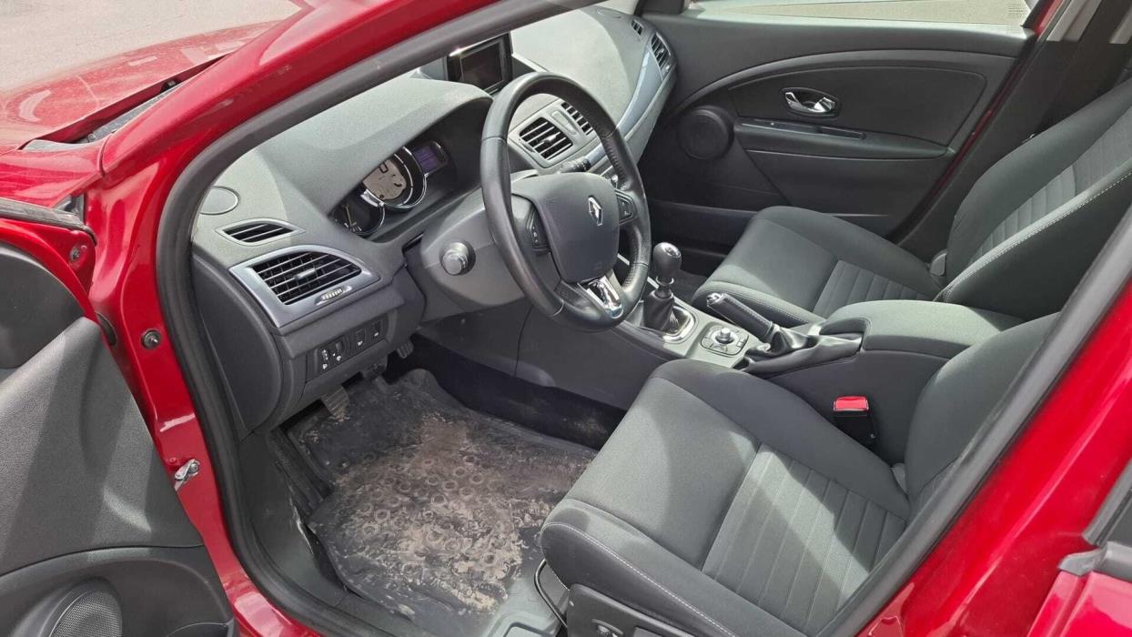 RENAULT Megane 2015