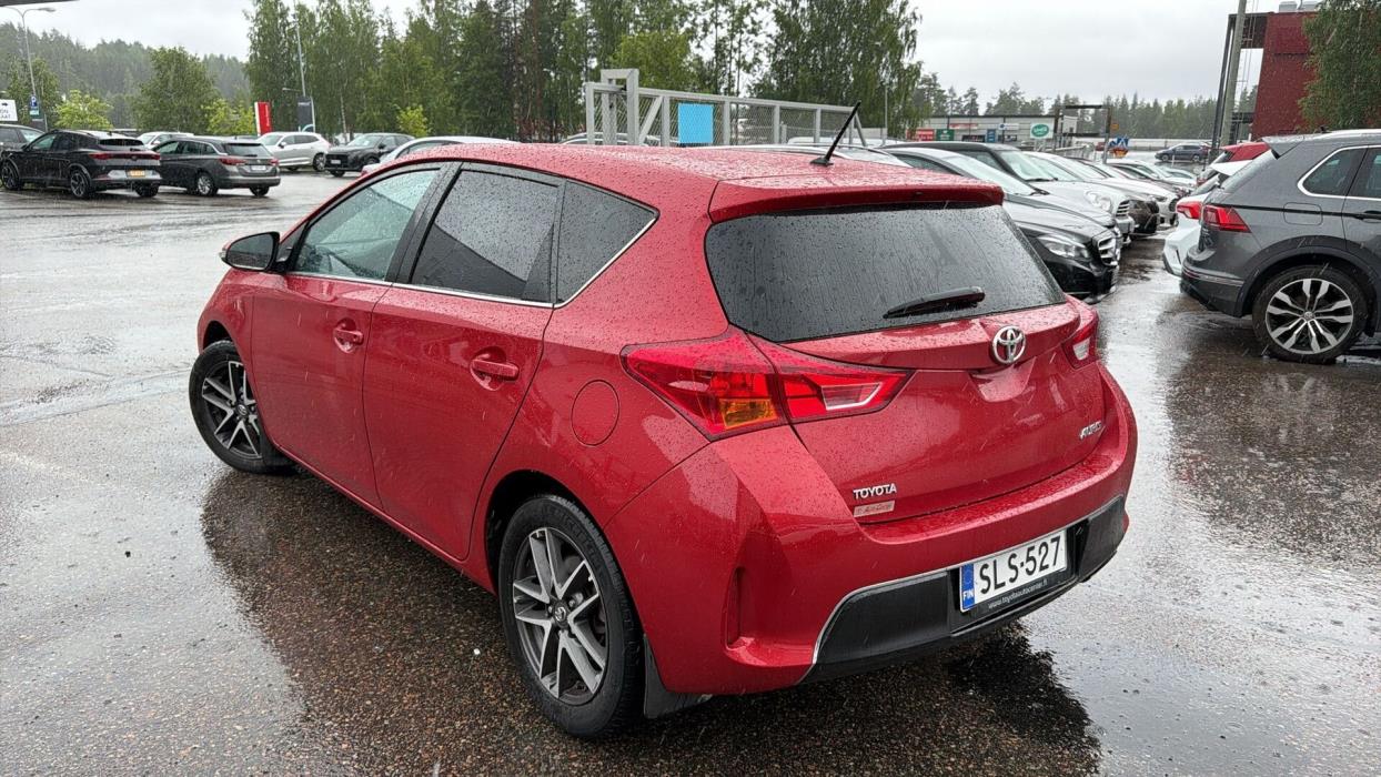 TOYOTA Auris 2014