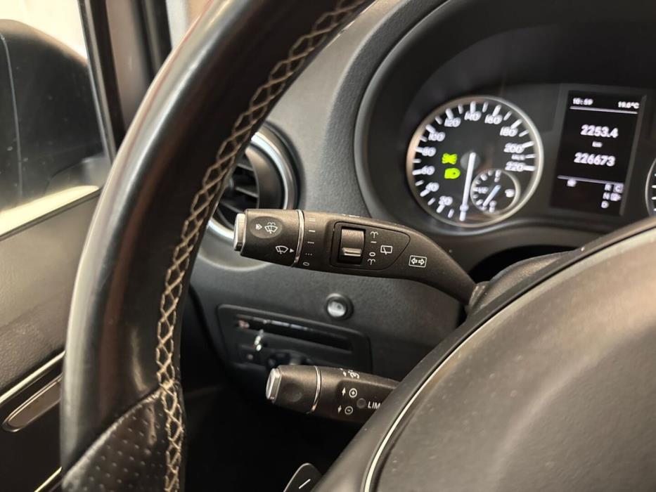 MERCEDES-BENZ Vito 2015