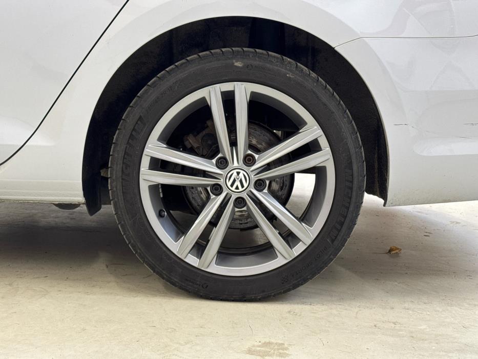 VOLKSWAGEN Golf 2018