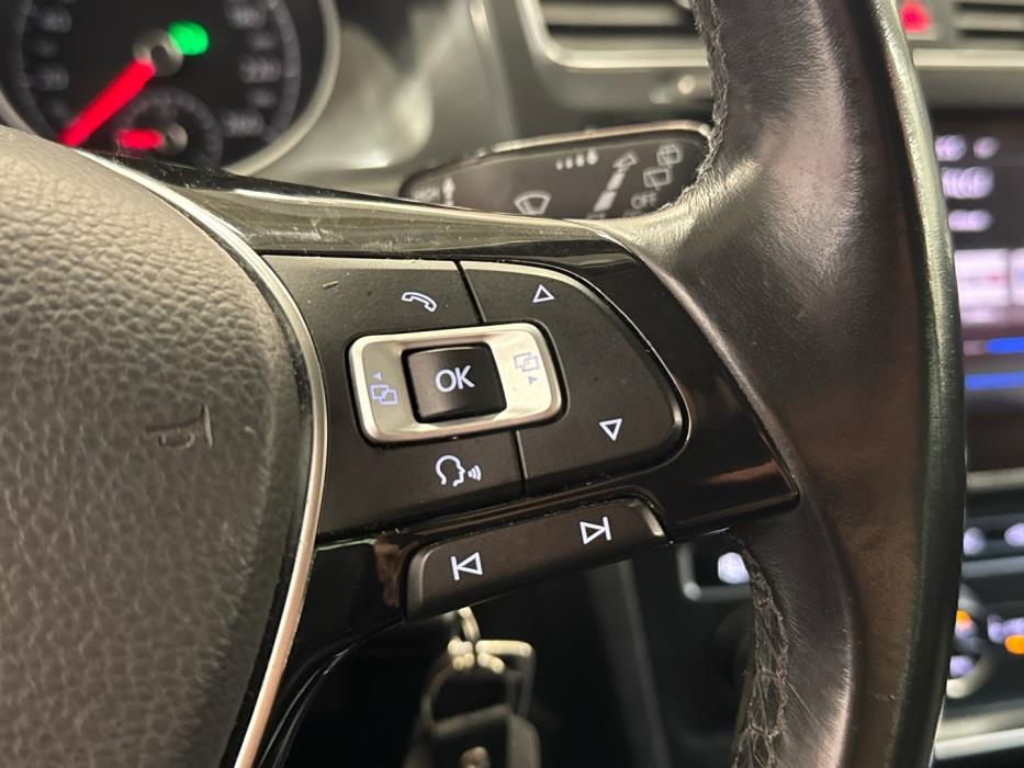 VOLKSWAGEN Golf 2018