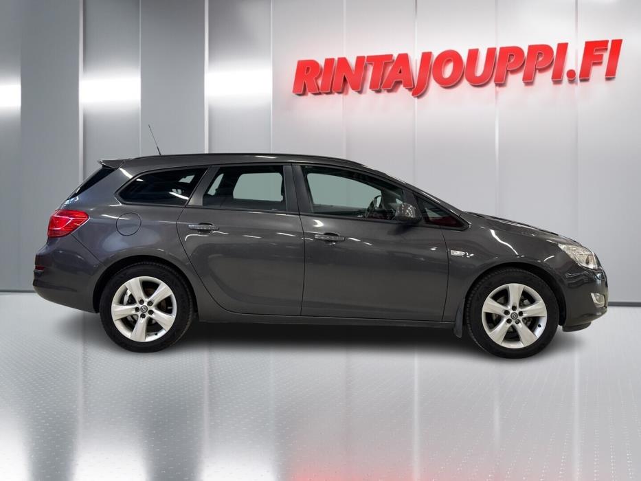 OPEL Astra 2012