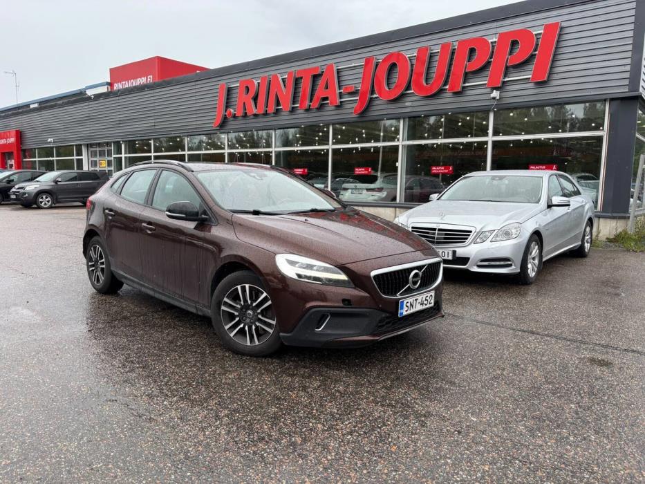 VOLVO V40 Cross Country 2016