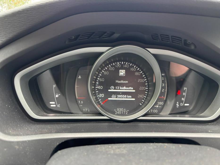 VOLVO V40 Cross Country 2016