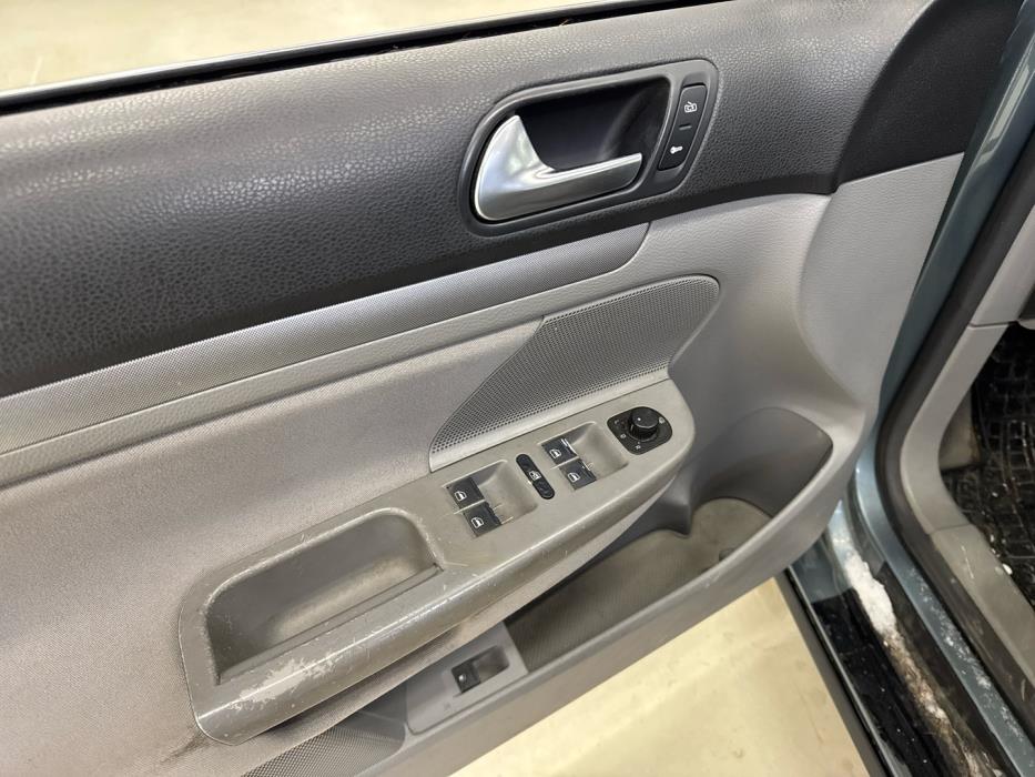 VOLKSWAGEN Jetta 2006