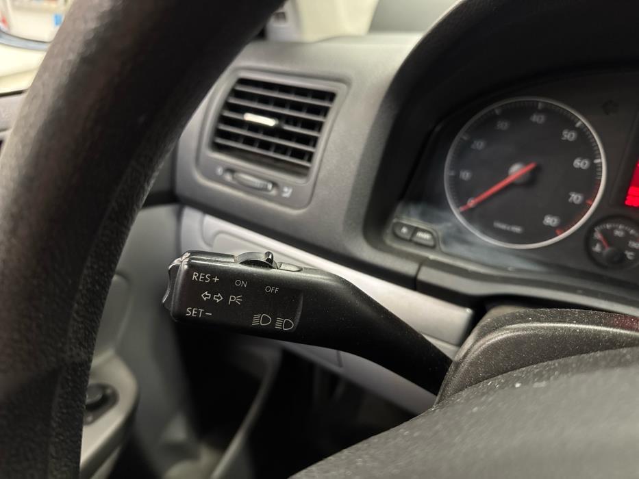 VOLKSWAGEN Jetta 2006