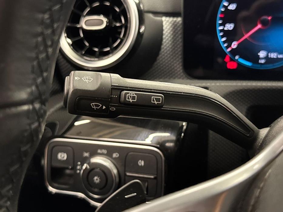 MERCEDES-BENZ CLA 2020
