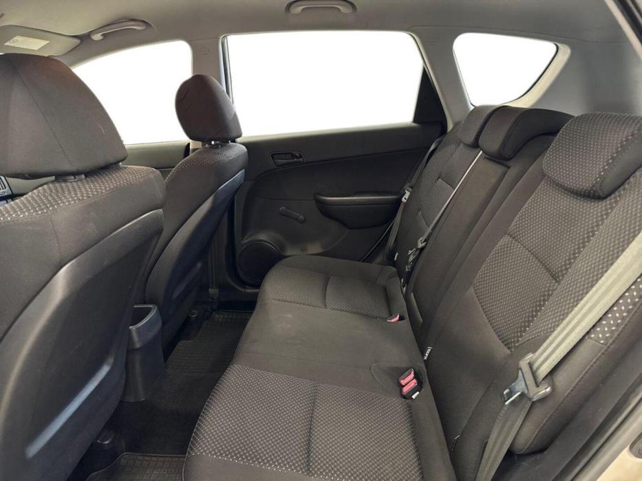 HYUNDAI i30 2010
