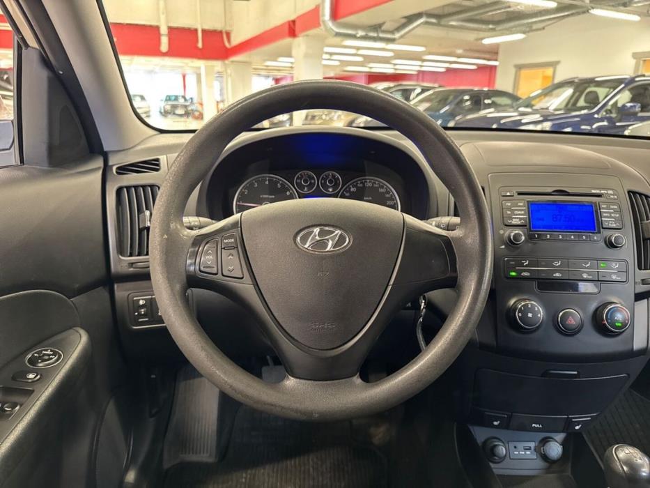 HYUNDAI i30 2010