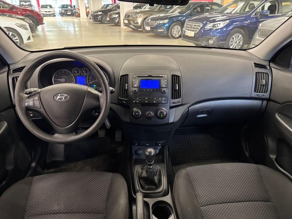 HYUNDAI i30 2010