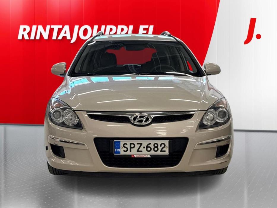 HYUNDAI i30 2010