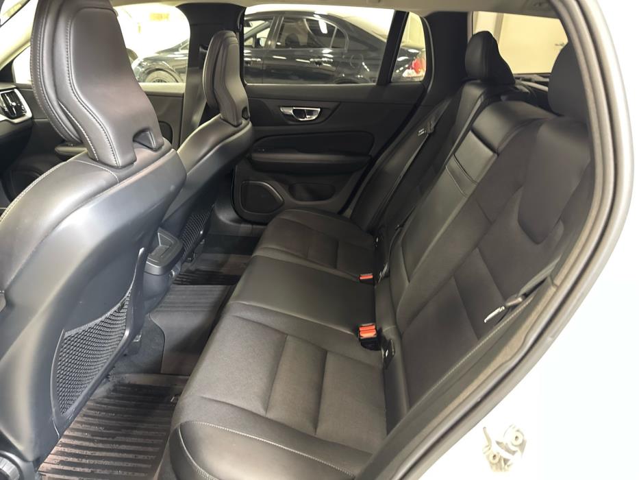 VOLVO V60 2019