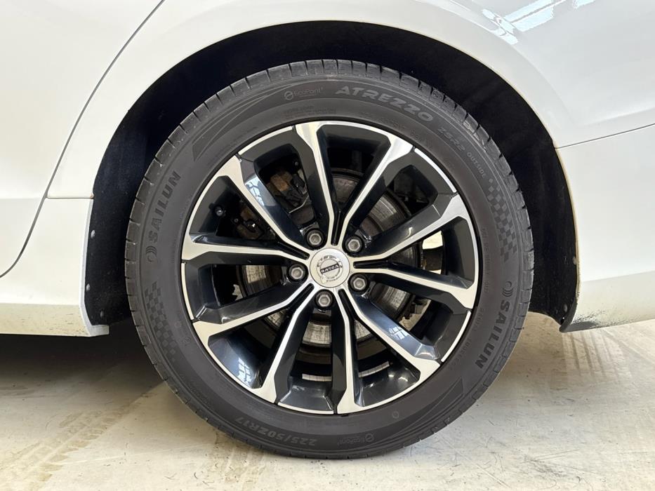 VOLVO V60 2019