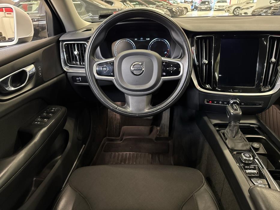 VOLVO V60 2019