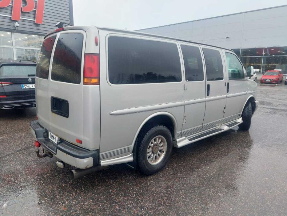 CHEVROLET EXPRESS 2009
