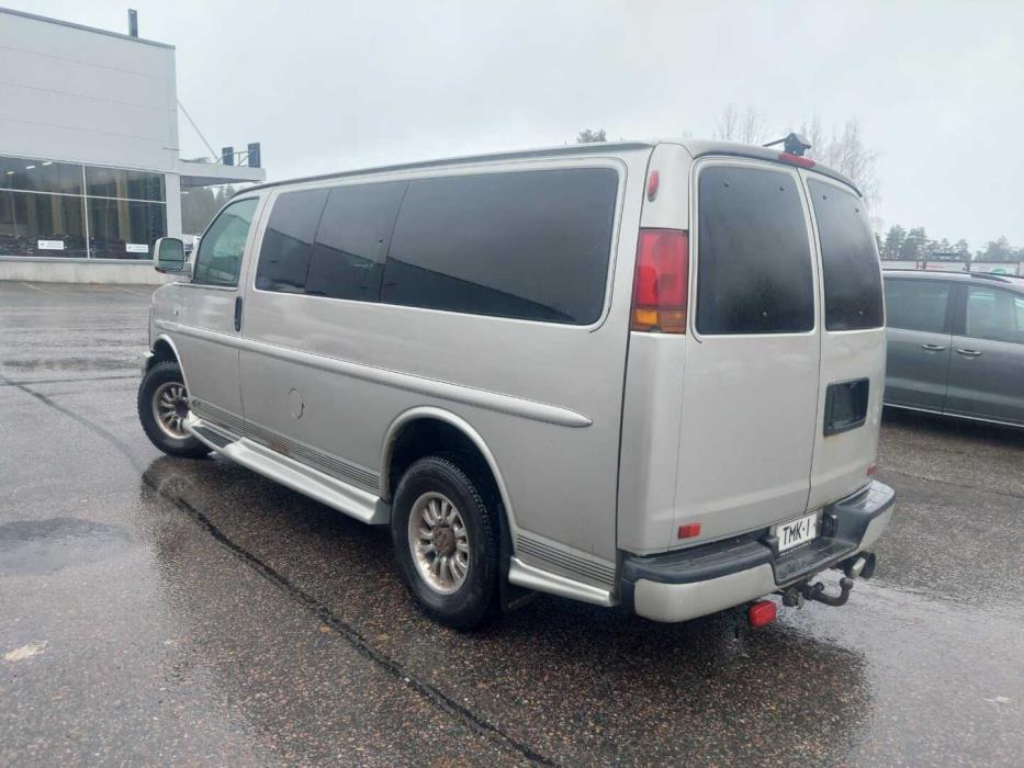 CHEVROLET EXPRESS 2009