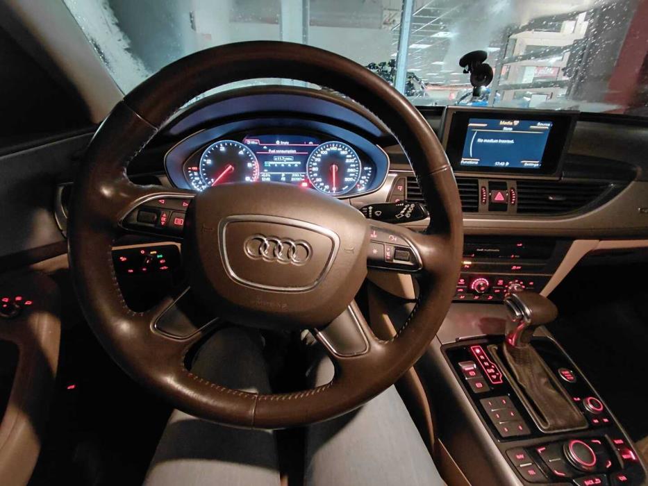 AUDI A6 2012