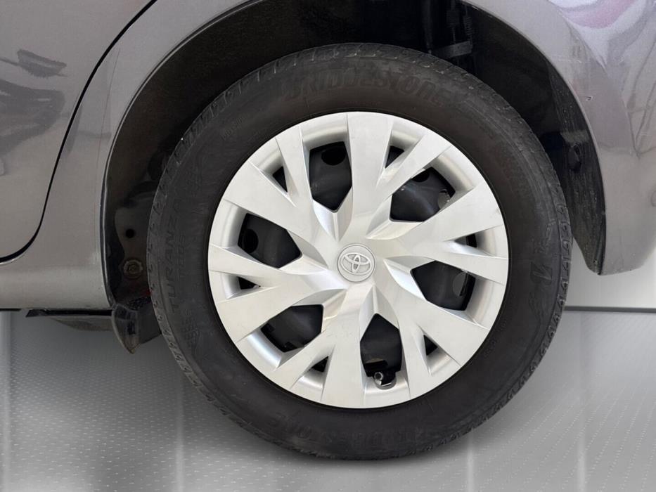 TOYOTA Yaris 2014