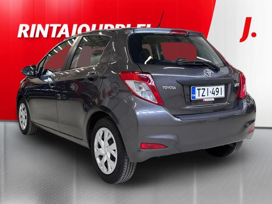TOYOTA Yaris 2014