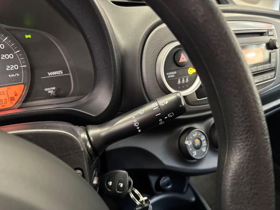 TOYOTA Yaris 2014