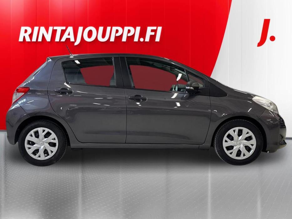 TOYOTA Yaris 2014
