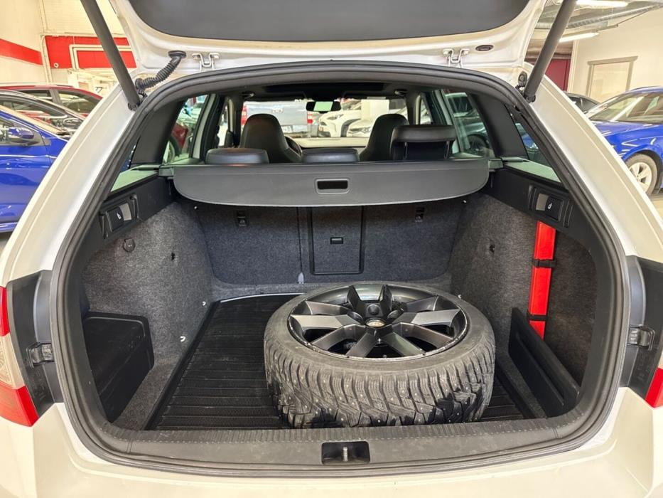 SKODA Octavia 2014
