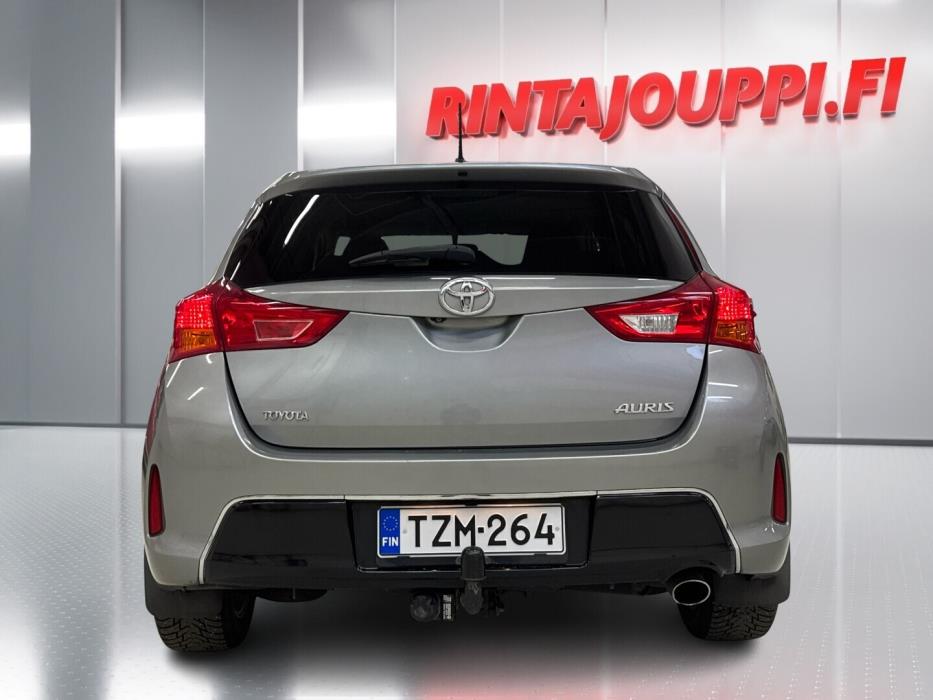 TOYOTA Auris 2014
