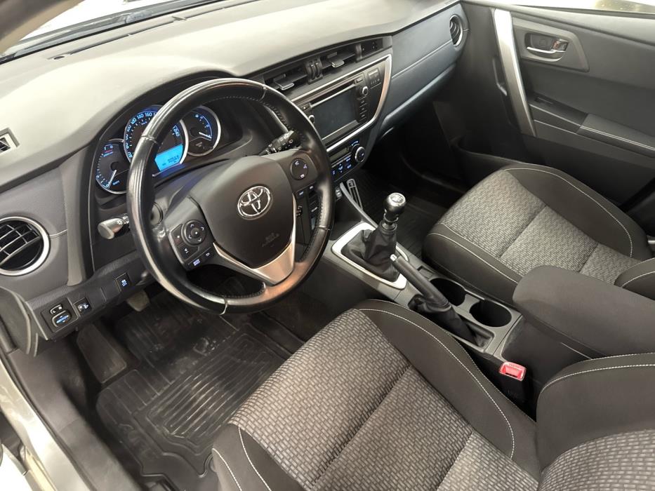 TOYOTA Auris 2014