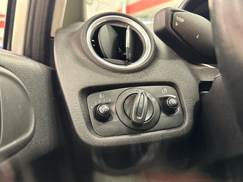 FORD Fiesta Van 2015