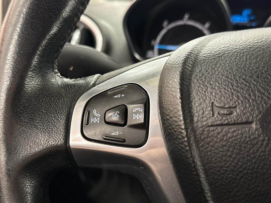 FORD Fiesta Van 2015