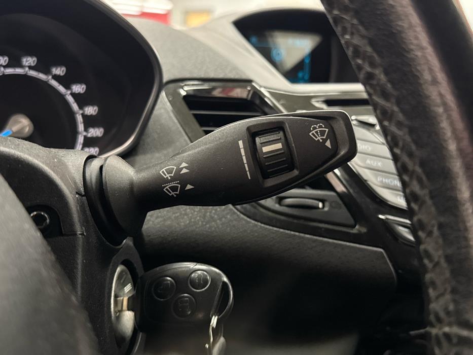 FORD Fiesta Van 2015