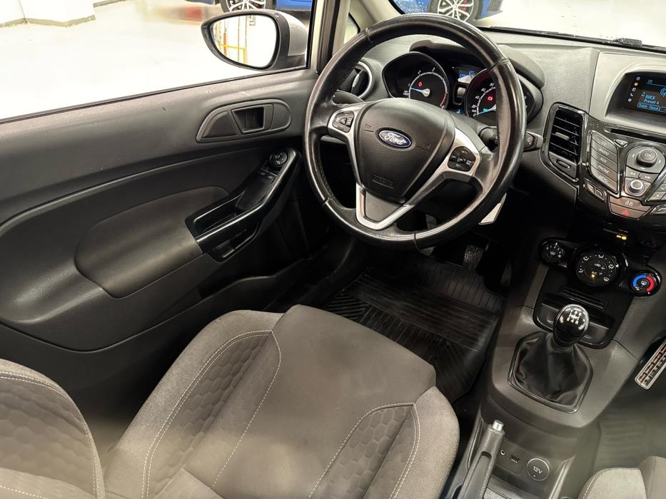 FORD Fiesta Van 2015