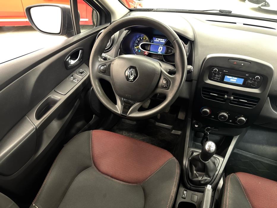 RENAULT Clio 2016
