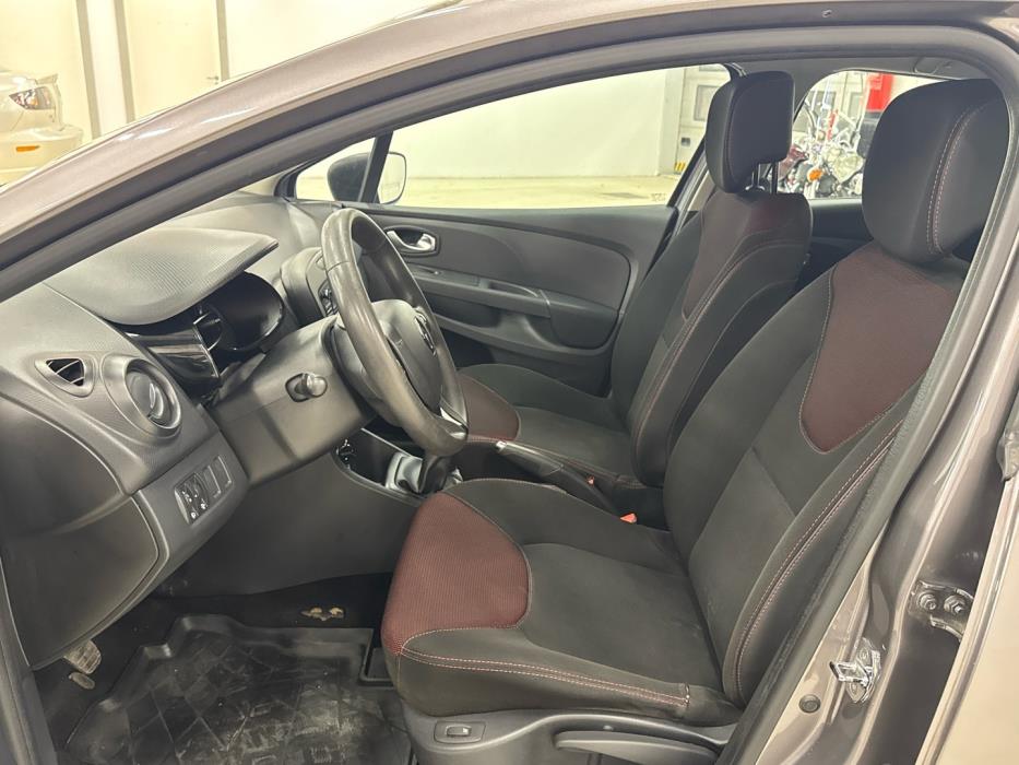 RENAULT Clio 2016