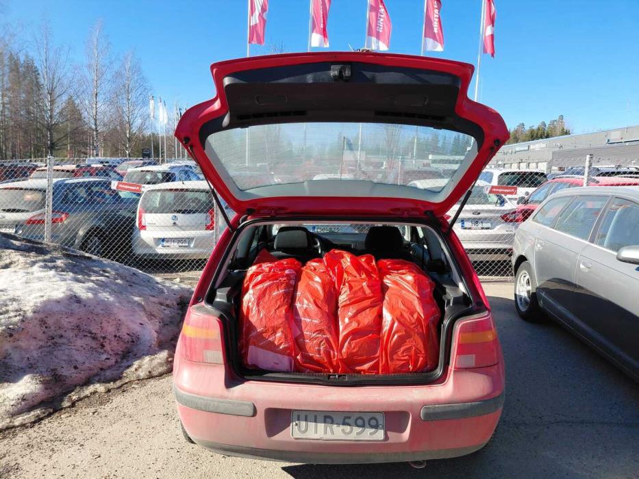 VOLKSWAGEN Golf 2000