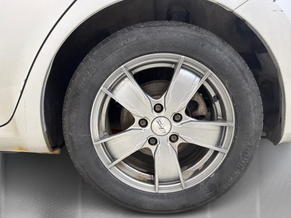 TOYOTA Auris 2010