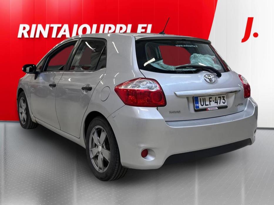 TOYOTA Auris 2010