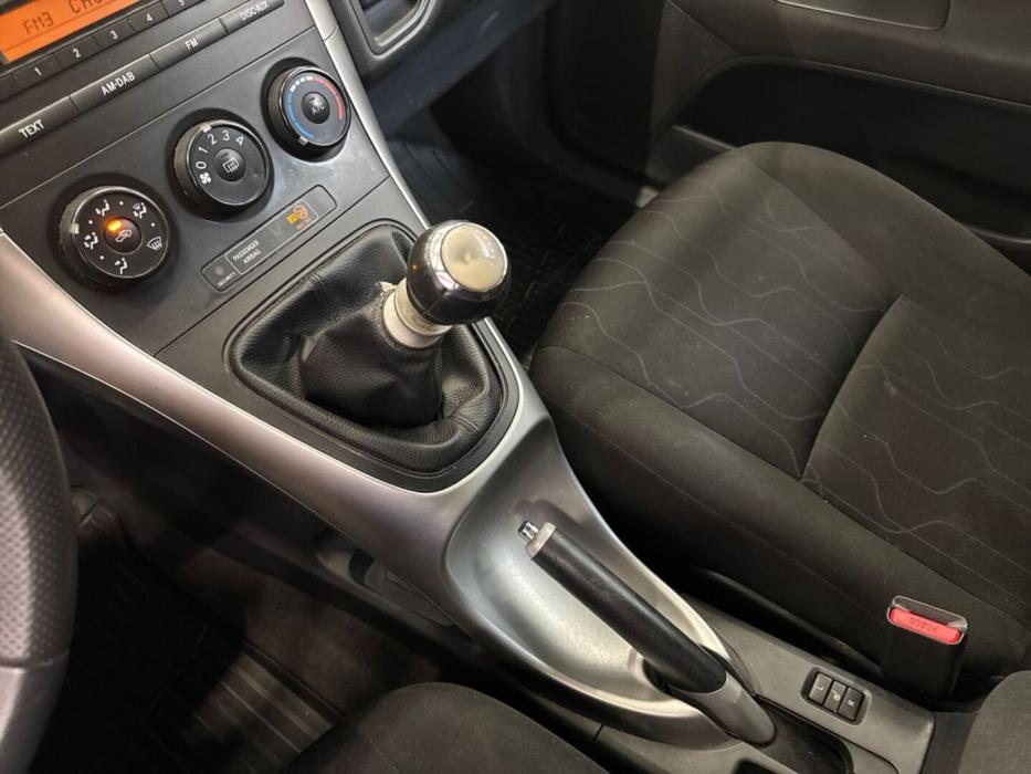 TOYOTA Auris 2010