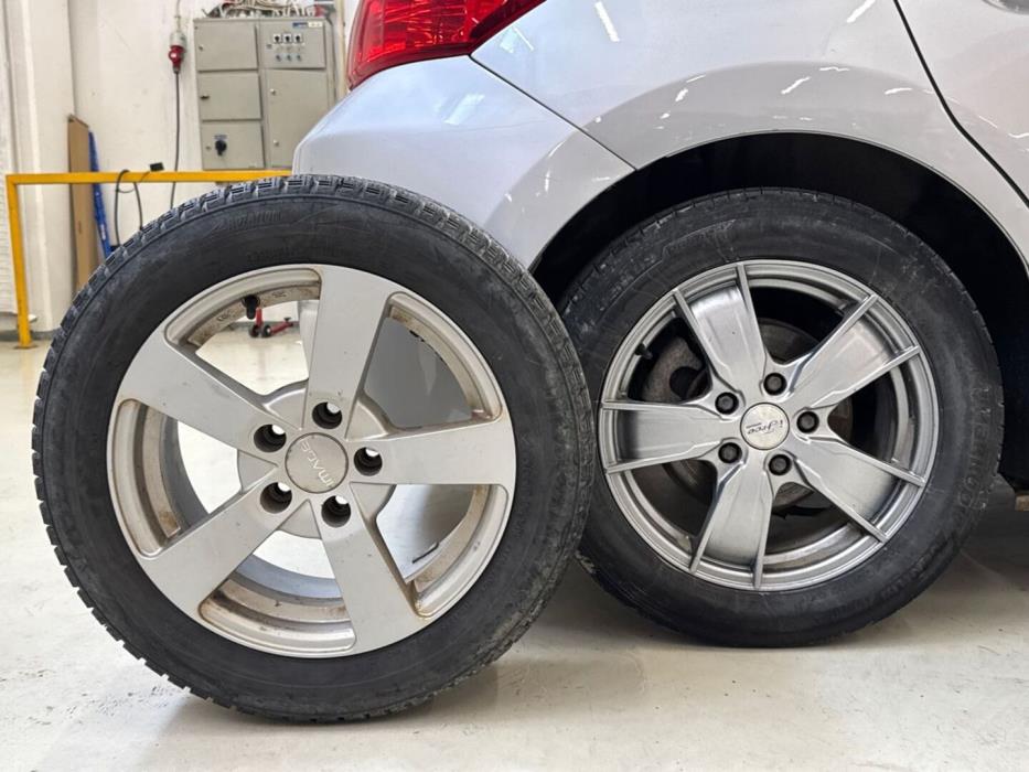 TOYOTA Auris 2010