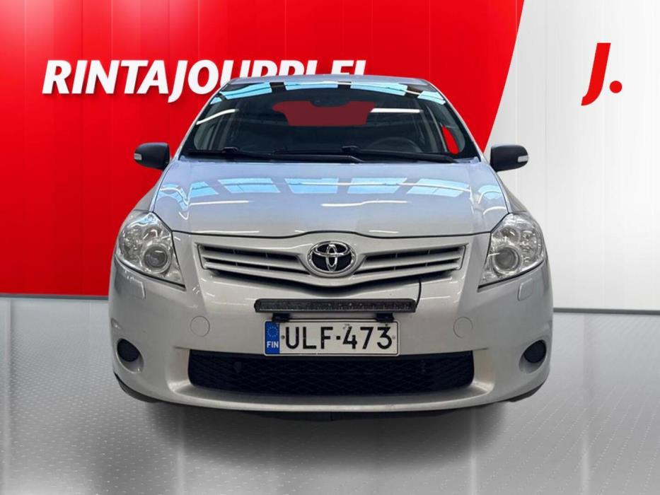 TOYOTA Auris 2010