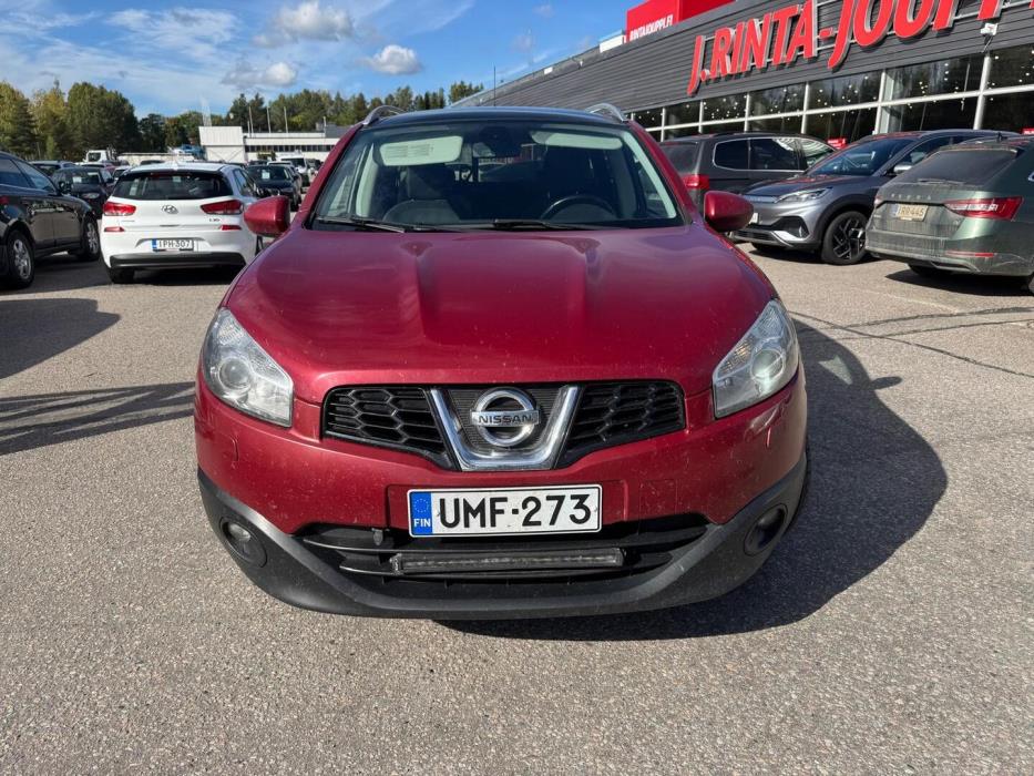 NISSAN Qashqai+2 2010