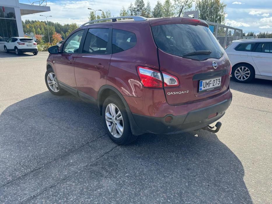 NISSAN Qashqai+2 2010