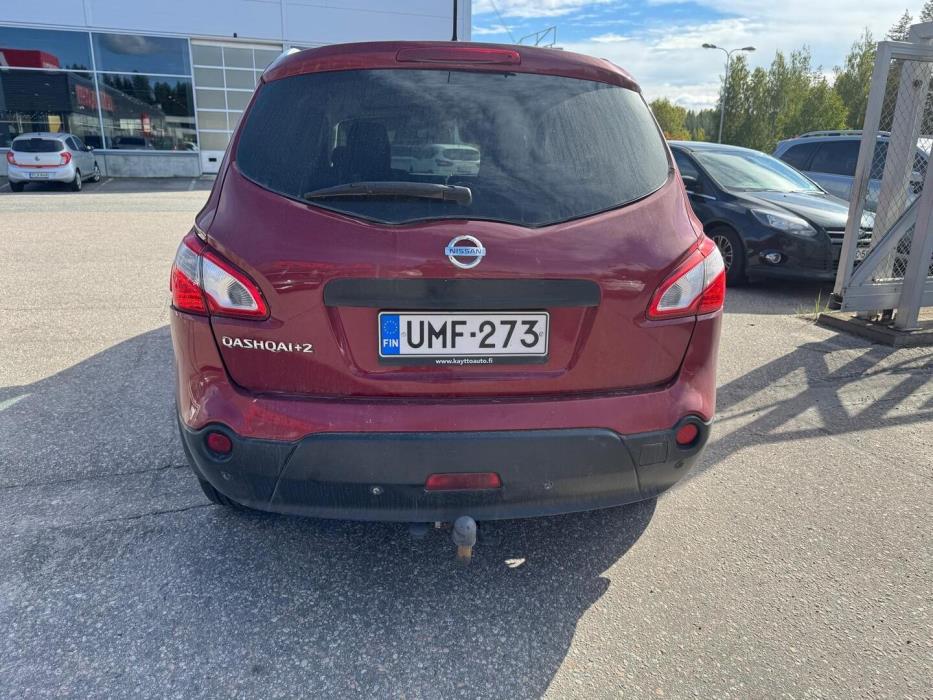 NISSAN Qashqai+2 2010