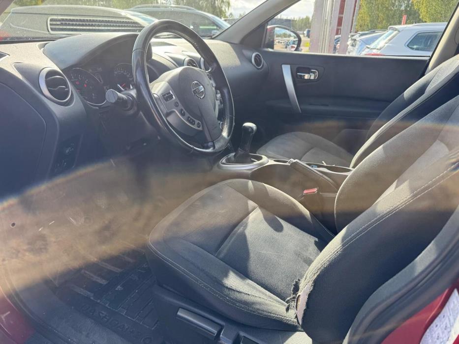 NISSAN Qashqai+2 2010