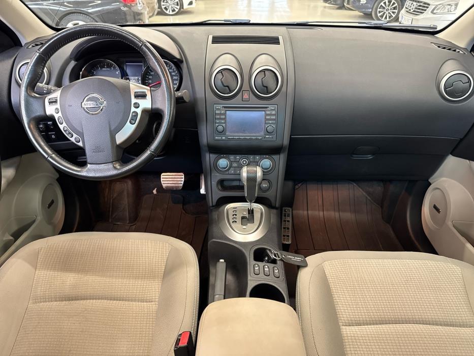 NISSAN Qashqai 2012