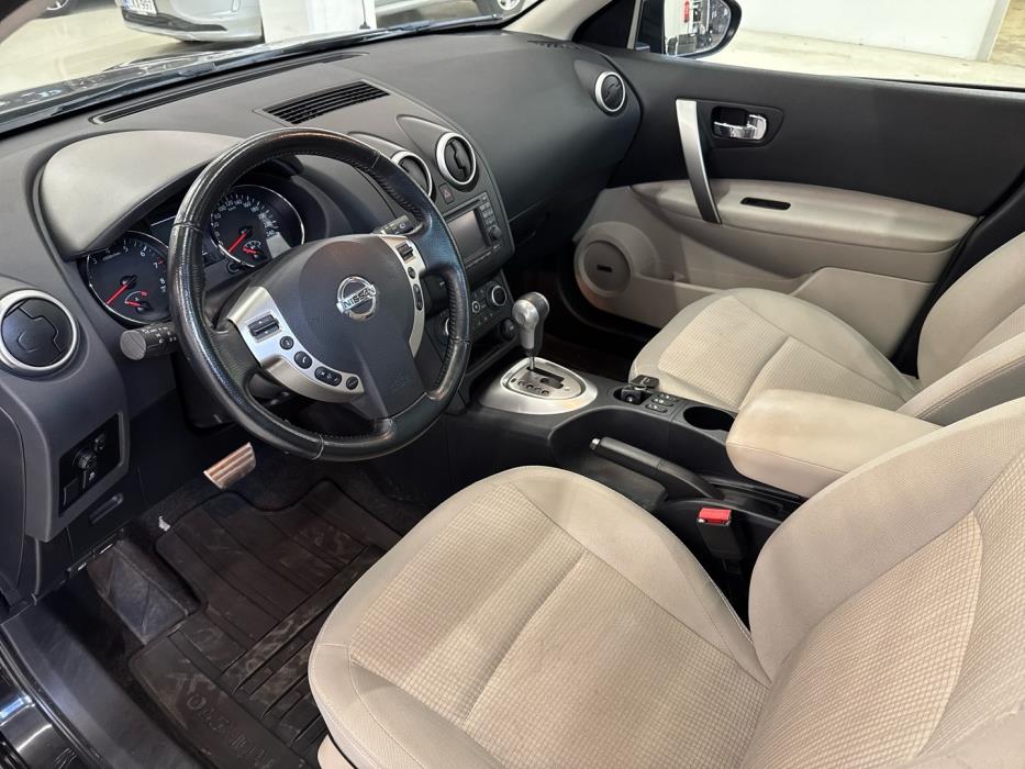 NISSAN Qashqai 2012